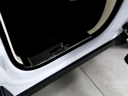 Certified 2023 Rolls-Royce Cullinan w/ Cullinan Package AWD/4WD image 21