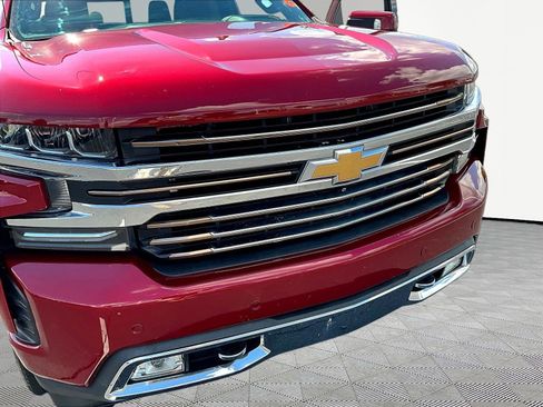 Used 2020 Chevrolet Silverado 1500 High Country w/ Technology Package AWD/4WD image 34