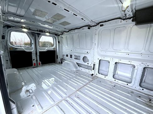 Used 2017 Ford Transit 250 148 Low Roof image 18