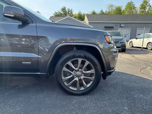 Used 2016 Jeep Grand Cherokee Limited 75th Anniversary AWD/4WD image 18