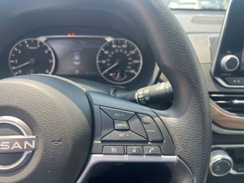 Used 2023 Nissan Altima 2.5 SV FWD image 37