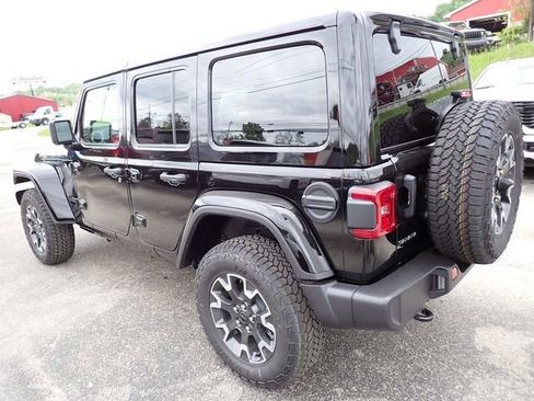 New 2025 Jeep Wrangler Unlimited Sahara AWD/4WD image 3