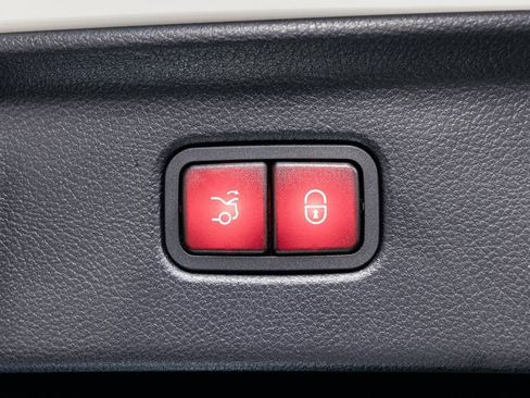 Used 2024 Mercedes-Benz S 580 4MATIC Sedan image 36