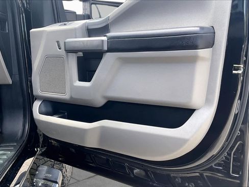Used 2019 Ford F250 XLT w/ XLT Premium Package AWD/4WD image 22