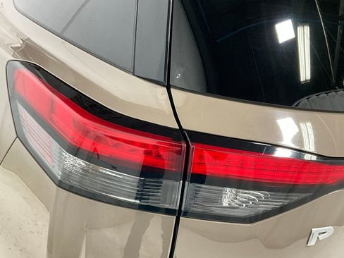 Used 2023 Nissan Pathfinder Platinum image 28