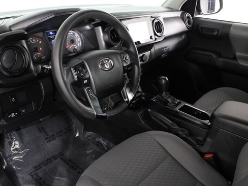 Used 2022 Toyota Tacoma SR w/ SR Convenience Package RWD image 17