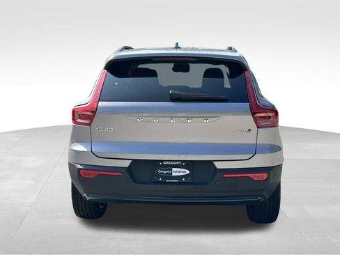 Used 2026 Volvo XC40 B5 Plus AWD/4WD image 8