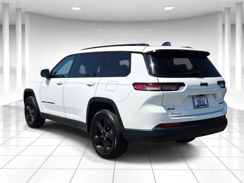 Used 2025 Jeep Grand Cherokee L Limited w/ Luxury Tech Group II image 5