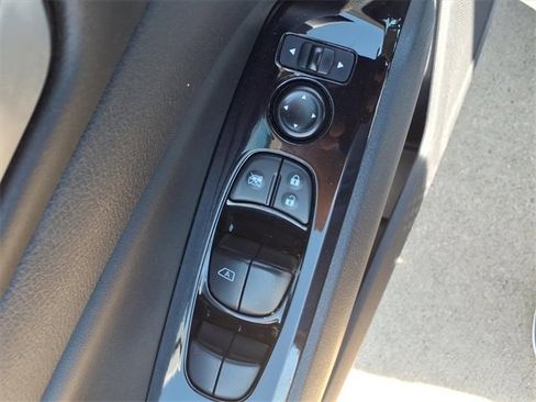 Used 2023 Nissan Altima 2.5 SV image 16