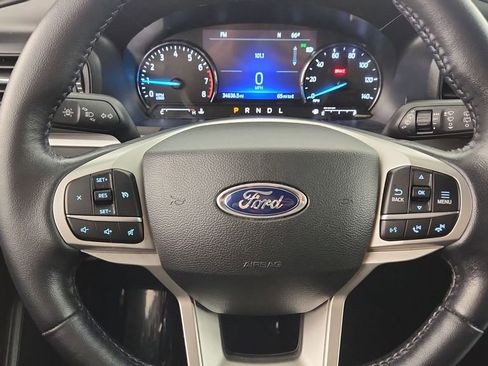 Used 2022 Ford Explorer XLT AWD/4WD image 12