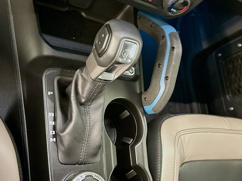 Used 2023 Ford Bronco Wildtrak image 24