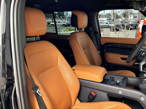 Used 2023 Land Rover Defender 110 V8 image 7