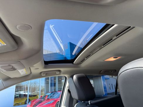 Certified 2019 Buick Encore Sport Touring w/ Safety Package image 18