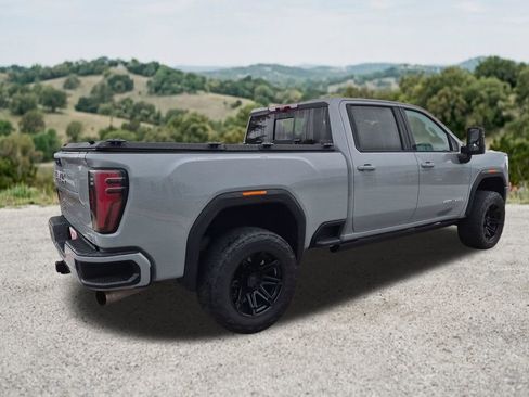 Used 2024 GMC Sierra 2500 AT4 w/ AT4 Premium Plus Package AWD/4WD image 10