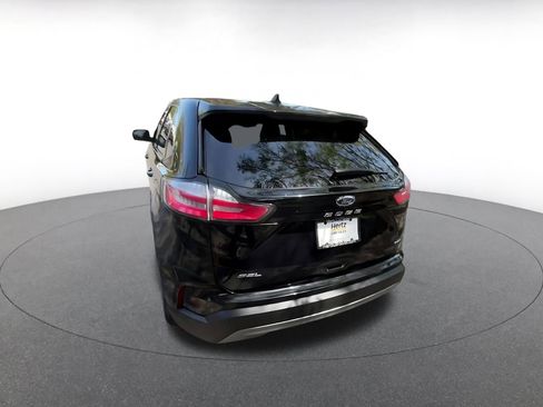 Used 2024 Ford Edge SEL image 11