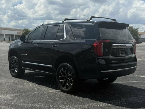 Used 2021 GMC Yukon SLT w/ SLT Premium Package AWD/4WD image 3