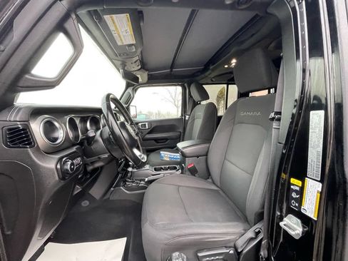 Used 2022 Jeep Wrangler Unlimited Sahara AWD/4WD image 24