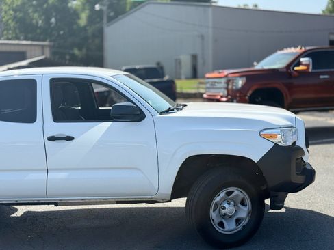 Used 2023 Toyota Tacoma SR RWD image 10