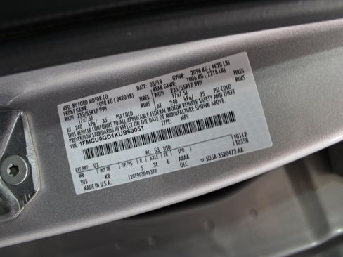 Used 2019 Ford Escape SE FWD image 37