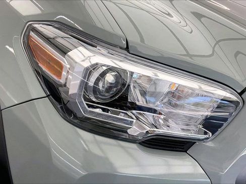 Used 2023 Toyota Tacoma TRD Off-Road w/ Advanced Technology Package image 29