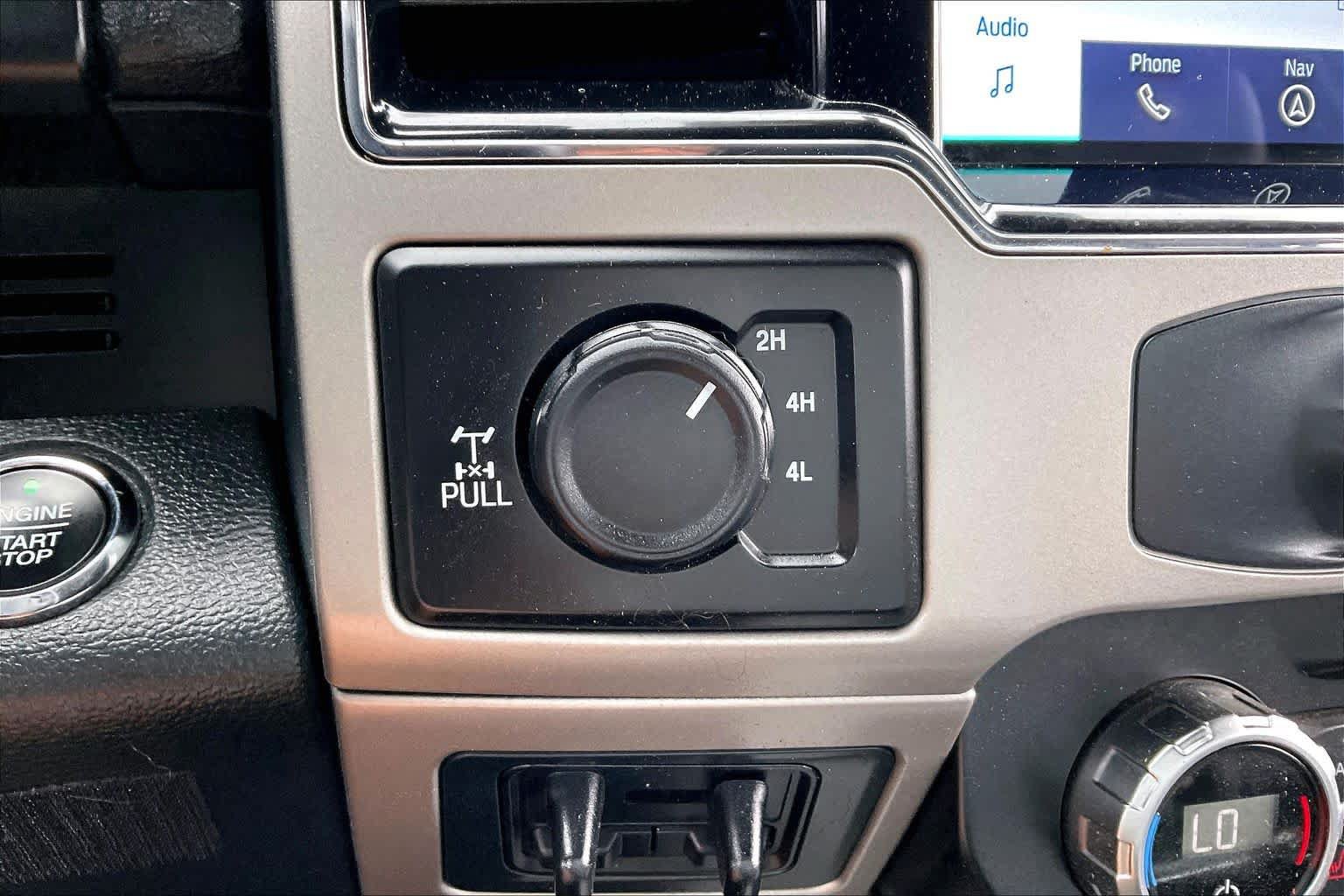 Used 2022 Ford F250 Lariat w/ Tremor Off-Road Package AWD/4WD image 32