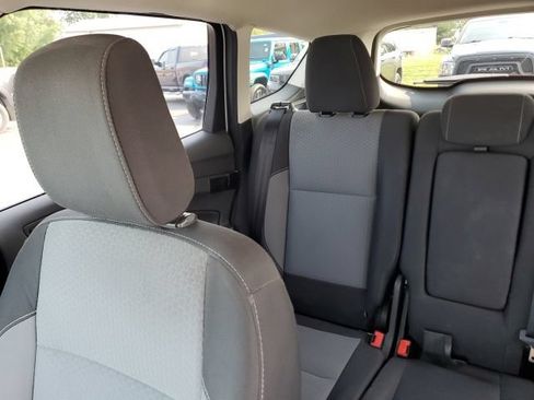Used 2019 Ford Escape SE AWD/4WD image 14