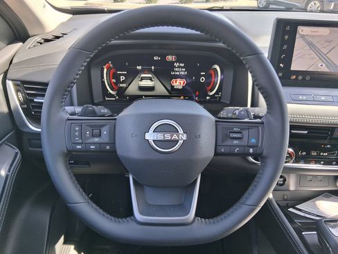New 2026 Nissan Rogue Platinum AWD/4WD image 10