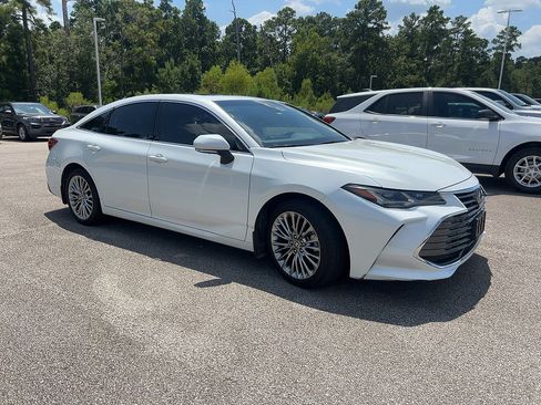 Used 2022 Toyota Avalon Limited w/ Advanced Safety Package FWD image 1