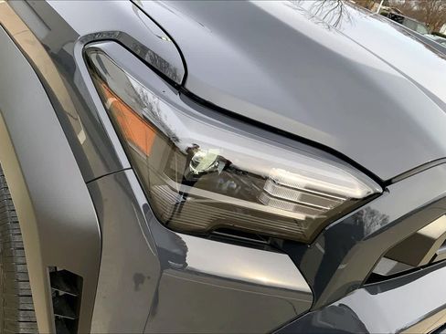 Used 2025 Toyota 4Runner SR5 image 26