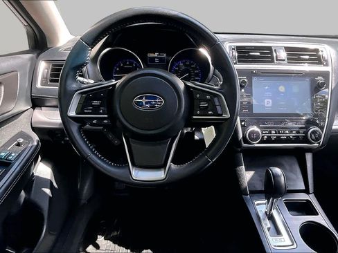 Used 2018 Subaru Outback 2.5i Premium AWD/4WD image 6