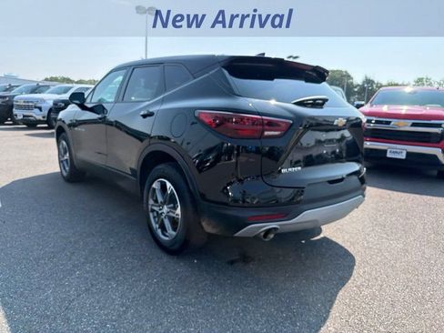 Used 2025 Chevrolet Blazer LT FWD image 8