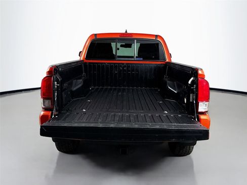Used 2018 Toyota Tacoma TRD Sport image 26