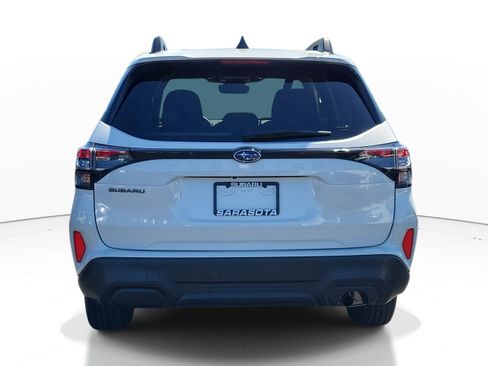 Used 2025 Subaru Forester Premium AWD/4WD image 6