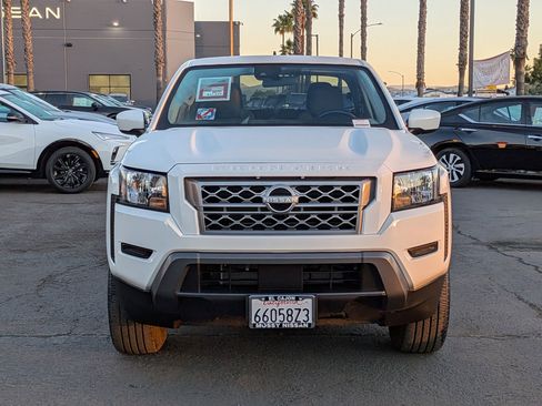 Certified 2024 Nissan Frontier SV w/ Technology Package image 4