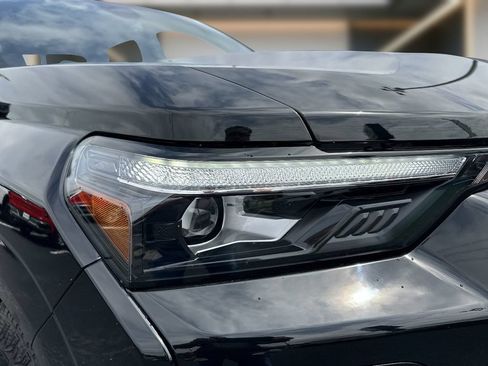 Used 2024 Chevrolet Colorado Z71 w/ Z71 Convenience Package 2 AWD/4WD image 11
