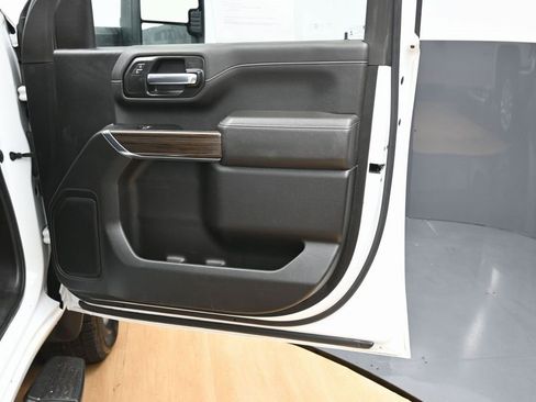 Used 2022 Chevrolet Silverado 2500 LT w/ Convenience Package image 33