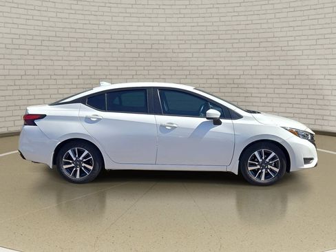 Used 2025 Nissan Versa SV w/ Trunk Package FWD image 4