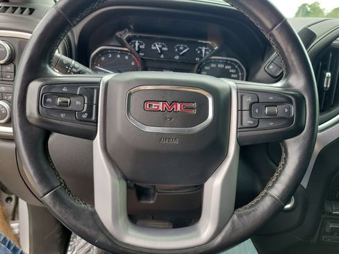 Used 2021 GMC Sierra 1500 SLE w/ X31 Off-Road Package AWD/4WD image 18