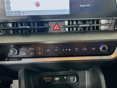 Used 2024 Kia Sportage EX image 24