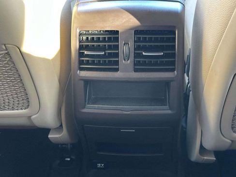 Used 2016 Mercedes-Benz GLE 350 GLE 350 4MATIC AWD 4dr SUV image 19