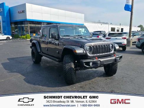 Used 2024 Jeep Gladiator Mojave AWD/4WD image 3