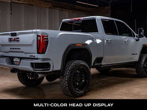 Used 2025 GMC Sierra 2500 AT4 w/ AT4 Premium Plus Package image 10