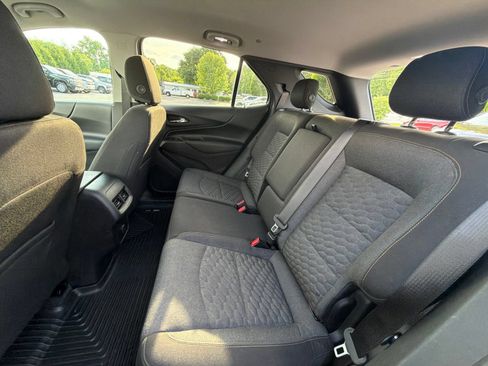 Used 2018 Chevrolet Equinox LT FWD image 22