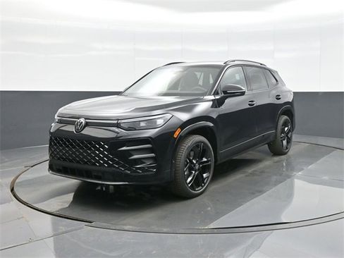 New 2026 Volkswagen Tiguan SE R-Line image 3