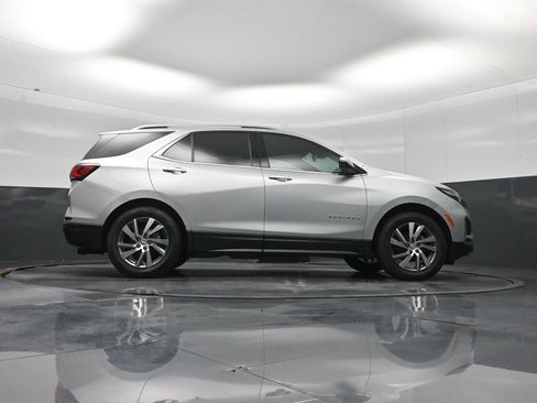 Used 2022 Chevrolet Equinox Premier image 34