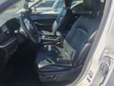 Used 2022 Jeep Grand Cherokee L Limited AWD/4WD image 11