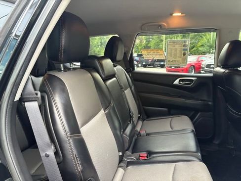 Used 2019 Nissan Pathfinder SV w/ Rock Creek Edition FWD image 27