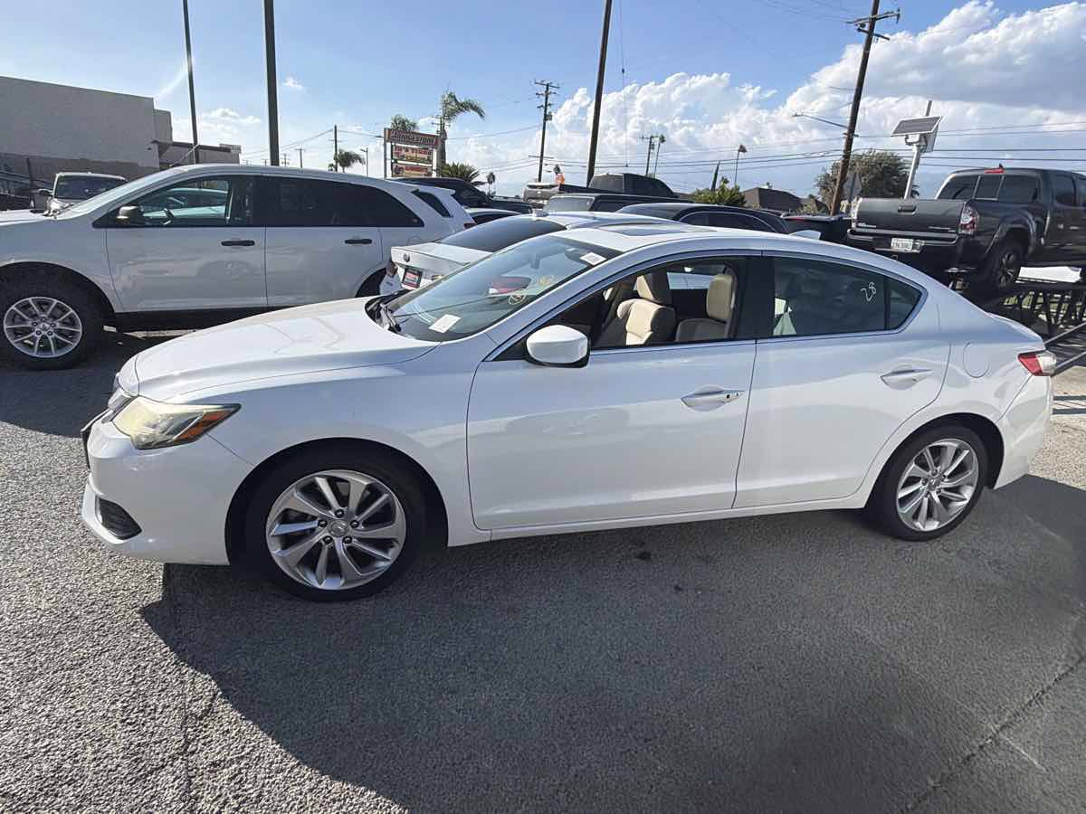 Used 2016 Acura ILX FWD image 2