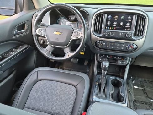 Used 2022 Chevrolet Colorado Z71 AWD/4WD image 30