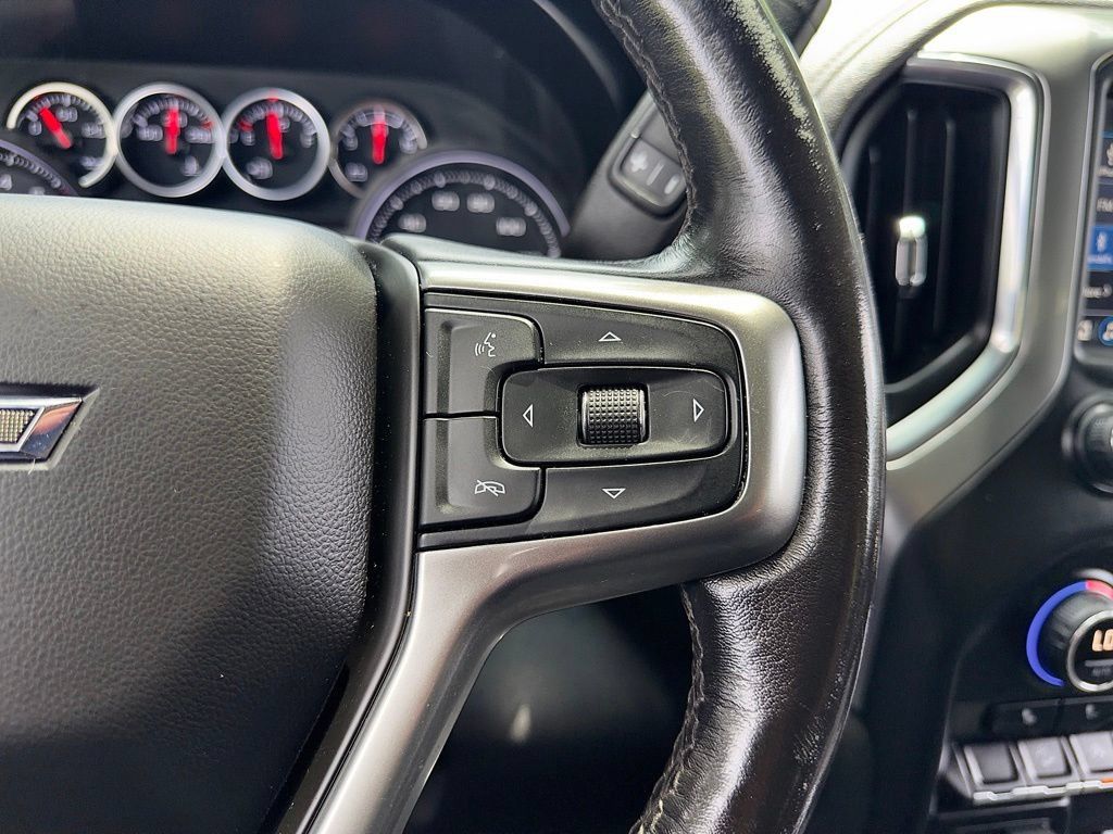 Used 2020 Chevrolet Silverado 1500 RST AWD/4WD image 15